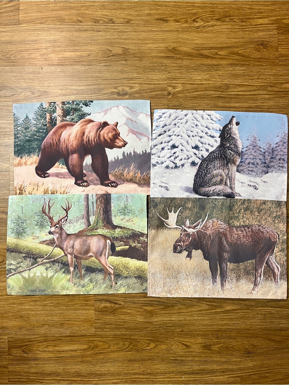 Vintage Set of 4 Handmade Fabric Wildlife Hunting Cabin Placemats Bear Wolf Deer